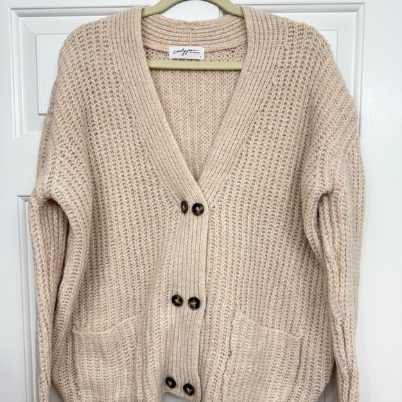 Carly Jean Los Angeles Button Cardigan - Picture 1 of 1